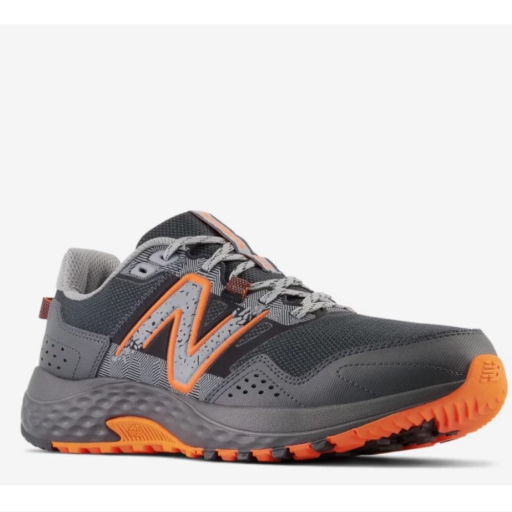 NIB  New Balance 410 v8 Trail Running Shoe Size 9